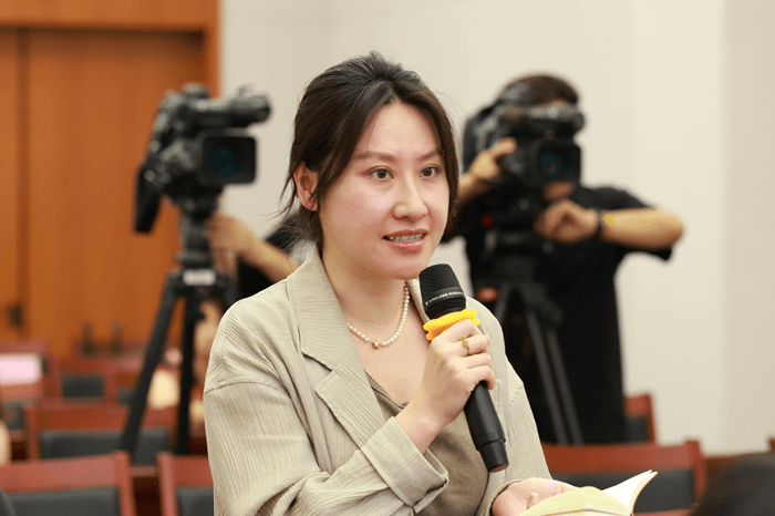 界面新闻记者提问.png 界面新闻记者提问 (1).png