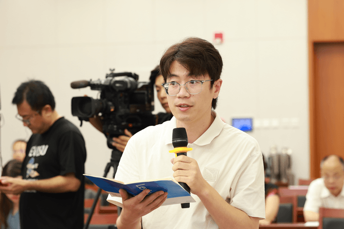 中国城市报记者提问.png 中国城市报记者提问 (1).png