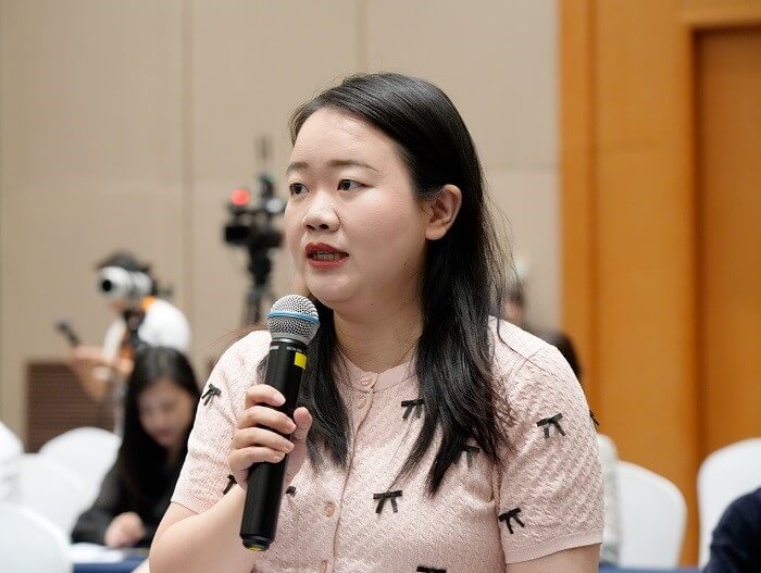 1790213963654742.jpg 经济日报记者提问 (1).jpg