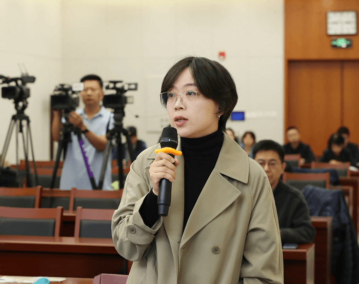 人民日报记者提问